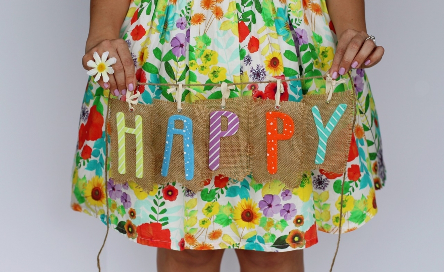 Sois heureux et tais-toi !