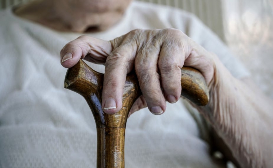 Débat : Pour mieux combattre la maltraitance, il faut changer notre regard sur les personnes vulnérables