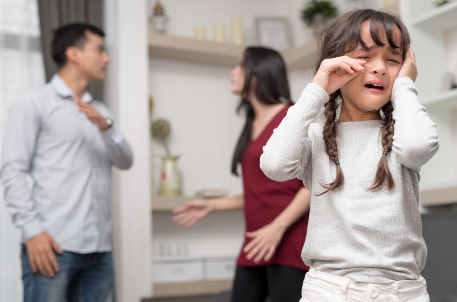 Violences conjugales : quand les enfants reproduisent les comportements