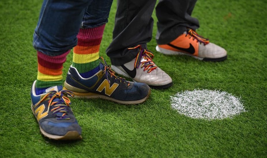 Un « match de pédés » : homophobie ordinaire et hétérosexualité imposées