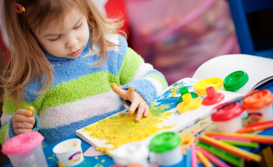 L’école maternelle à la maison : garderie ou école ?