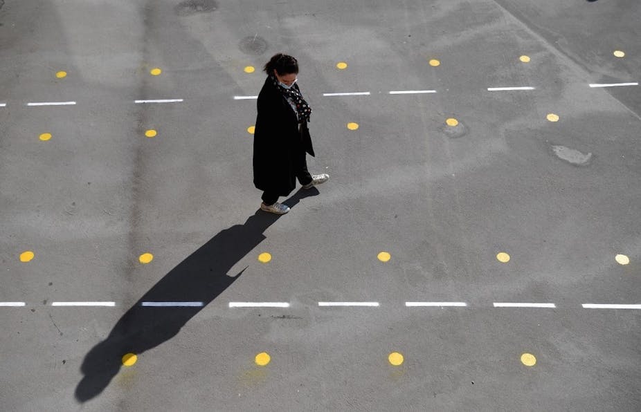 Déconfinement : des citoyens encadrés, mais pourtant si seuls pour décider