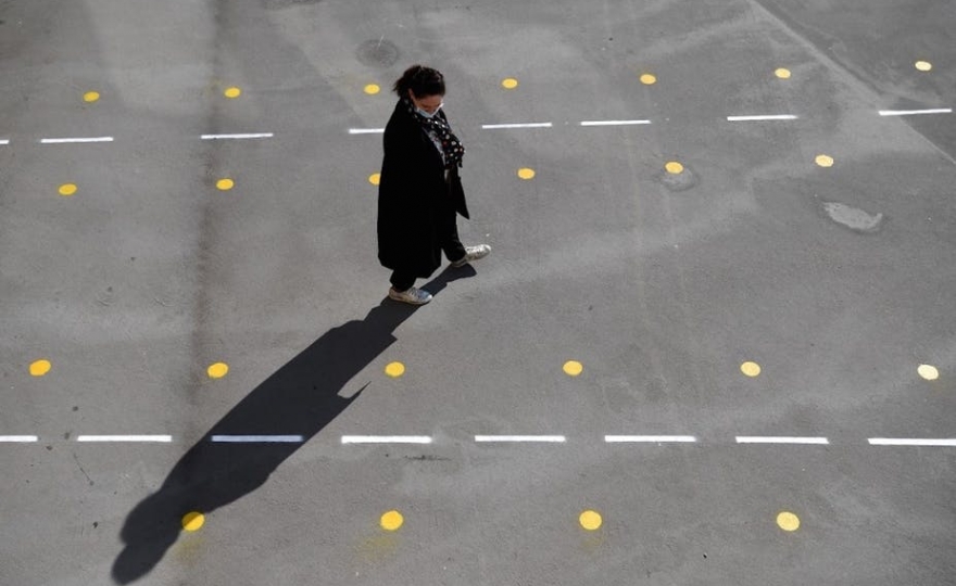 Déconfinement : des citoyens encadrés, mais pourtant si seuls pour décider