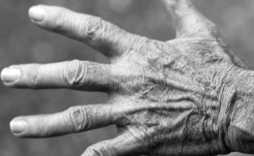 Les violences conjugales ne cessent pas avec l’âge