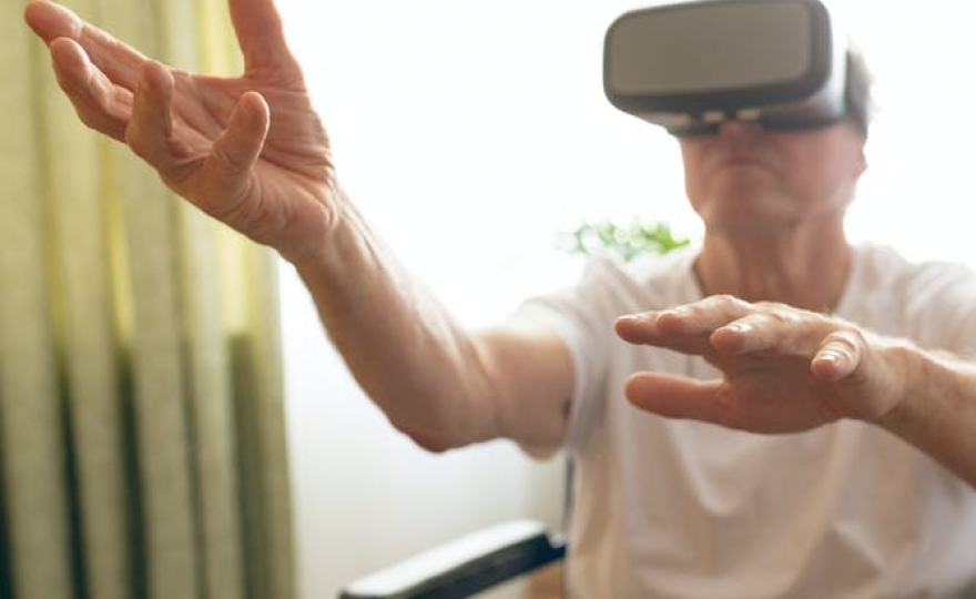 Motricité, attention, anxiété : la réalité virtuelle peut améliorer la qualité de vie des personnes âgées