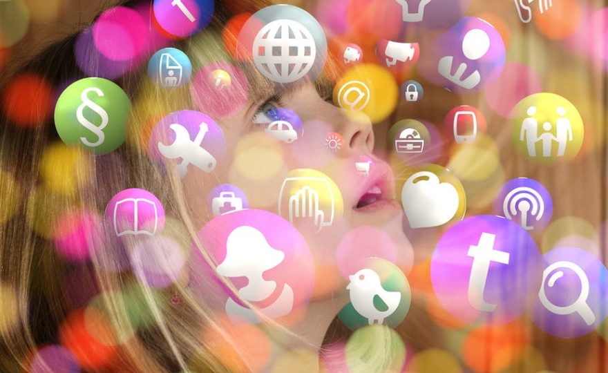 Réseaux numériques : trois gestes barrières à cultiver en famille