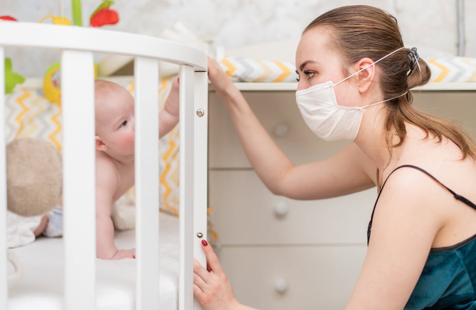 Le masque en crèche, une gêne pour la socialisation des tout-petits ?
