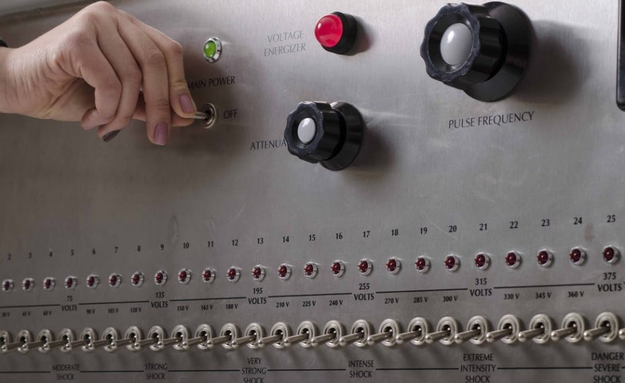 Soumission à l’autorité : l’obéissance n’est pas ce que Stanley Milgram croyait