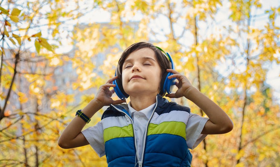 Comment la musicothérapie peut aider les enfants anxieux