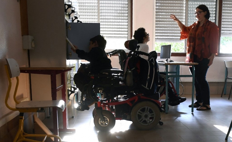 Enjeux éthiques et sociétaux de l’inclusion scolaire d’une personne en situation de handicap