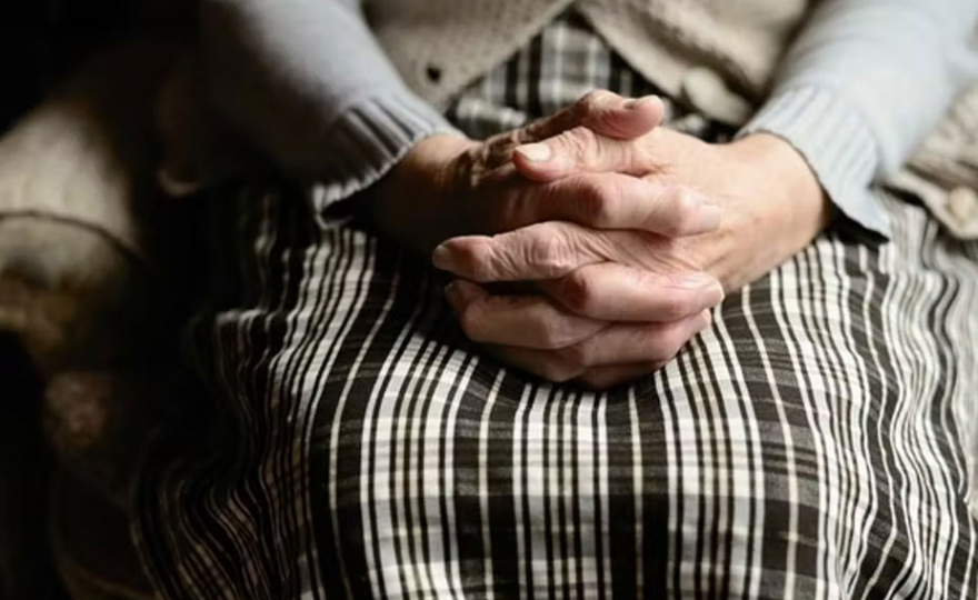 Que peut la fiction littéraire face aux scandales des Ehpad ?