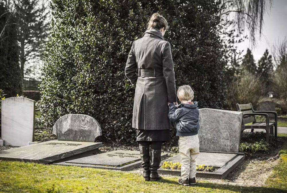 Ce que les enfants comprennent de la mort – et comment leur en parler