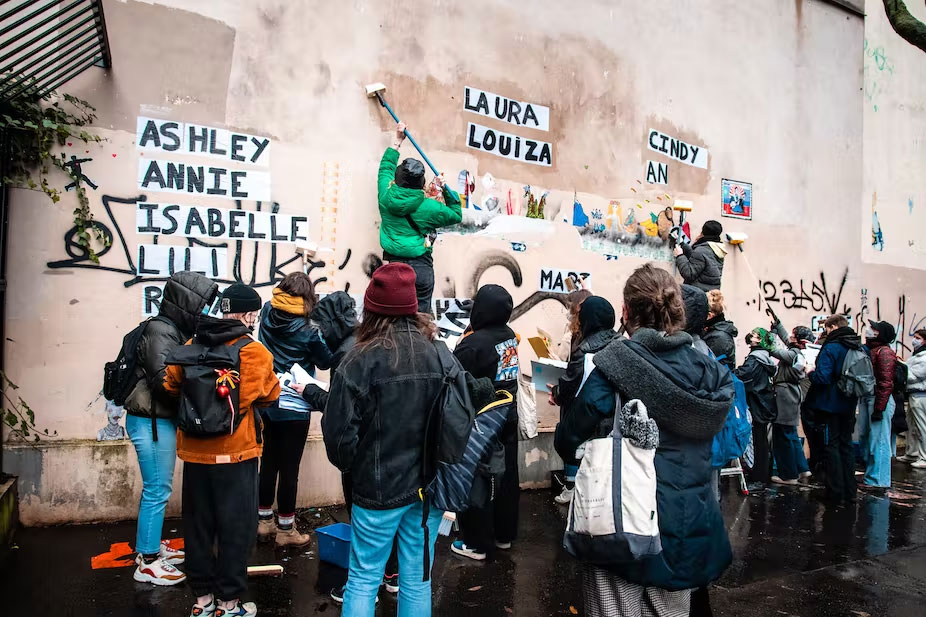 Collages féministes : lutter contre la violence, ça s’organise !