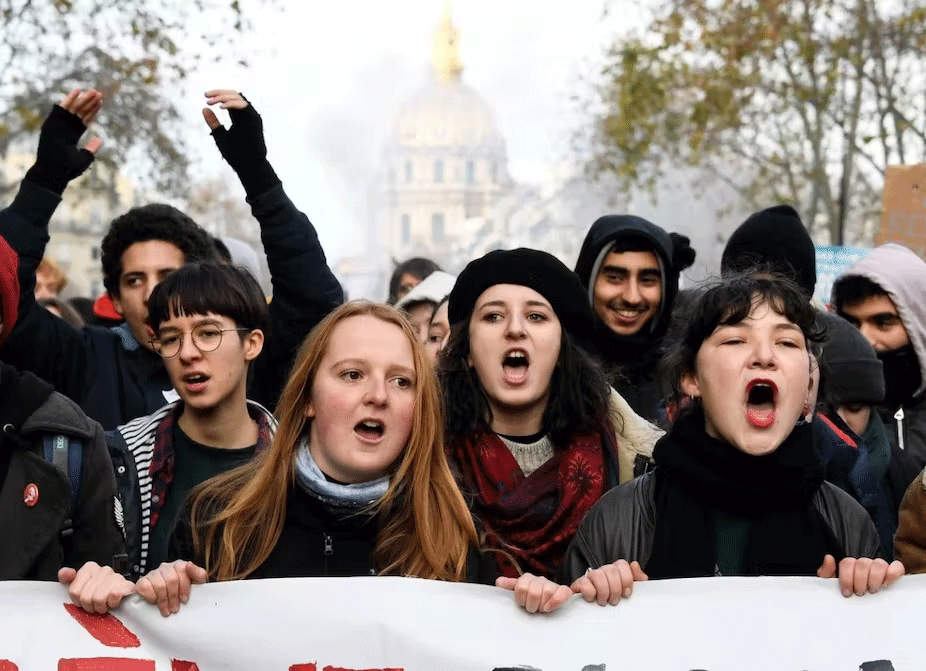 La réforme des retraites va-t-elle alimenter un conflit de générations ?