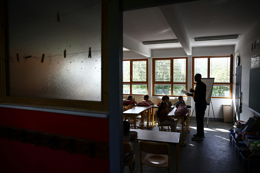 Recruter des enseignants contractuels : une solution durable pour l’Éducation nationale ?