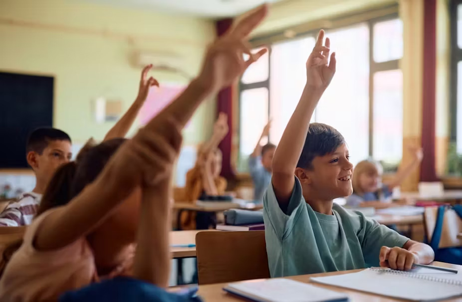 Limiter le nombre d’élèves par classe : une clé de la réussite scolaire ?