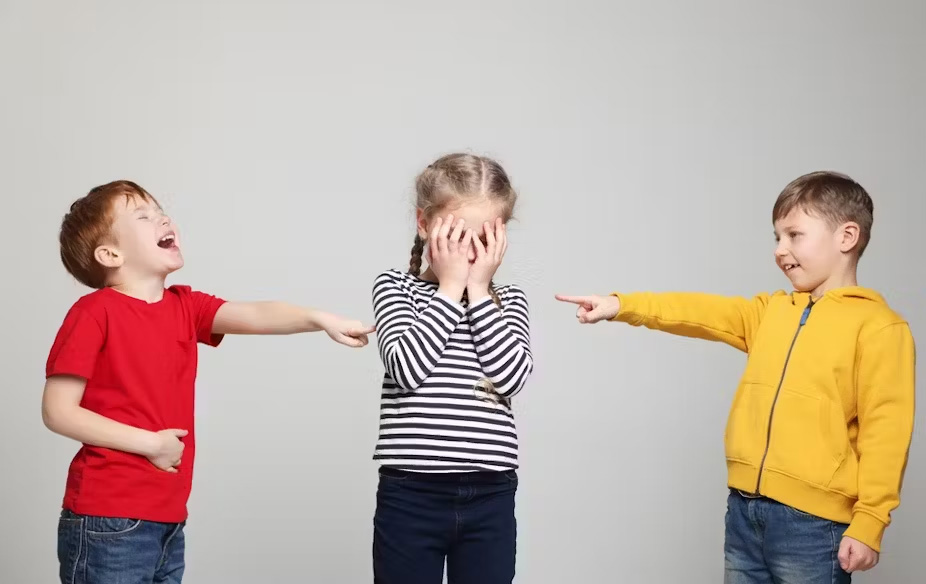 Insultes entre élèves : lutter contre le sexisme dès l’école primaire