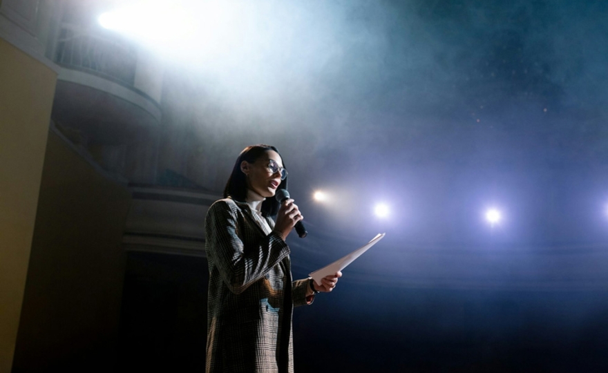 Le retour de l’art oratoire : quand la France donne l’exemple